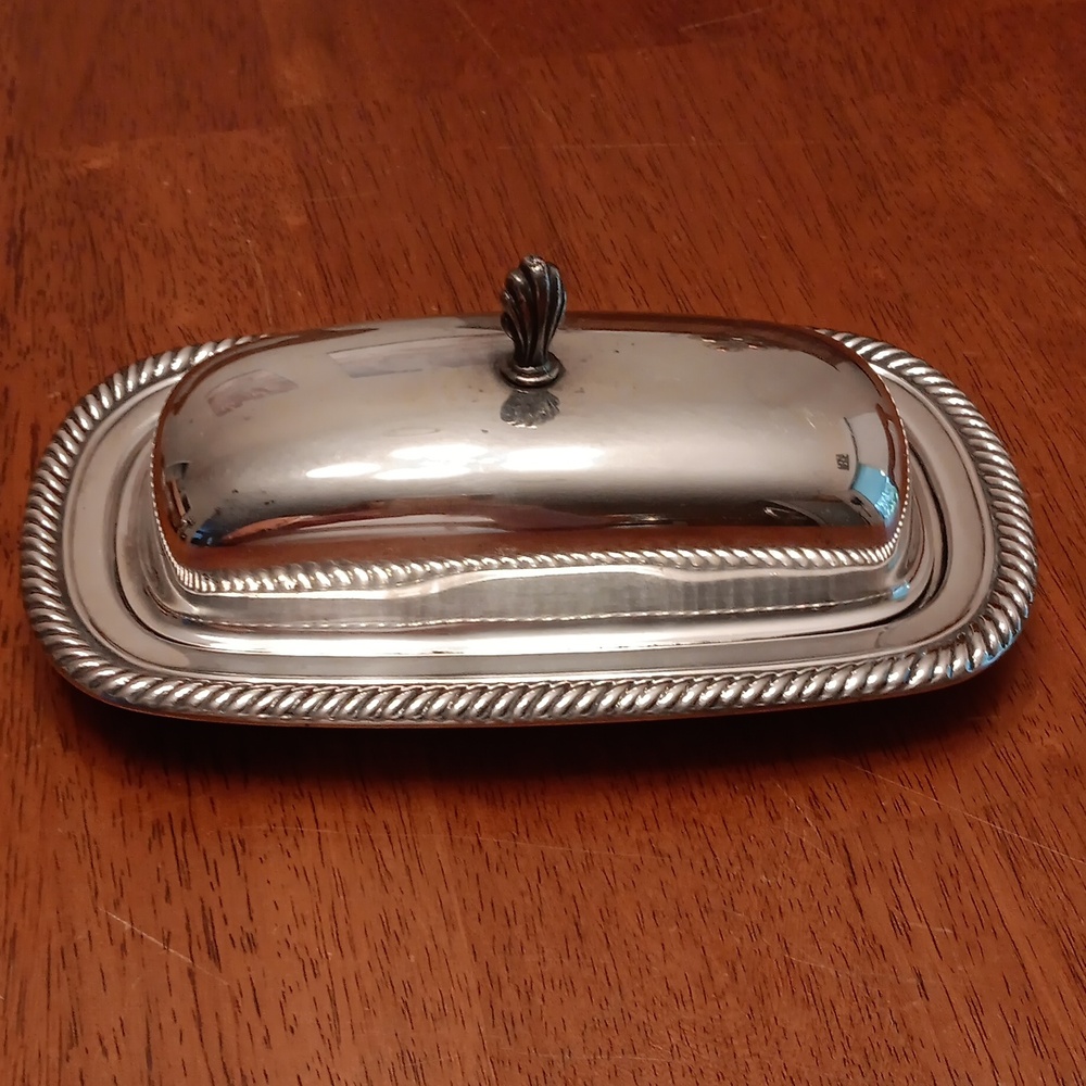 Vintage W.M. Rogers 887 Butter Dish Silver Plated